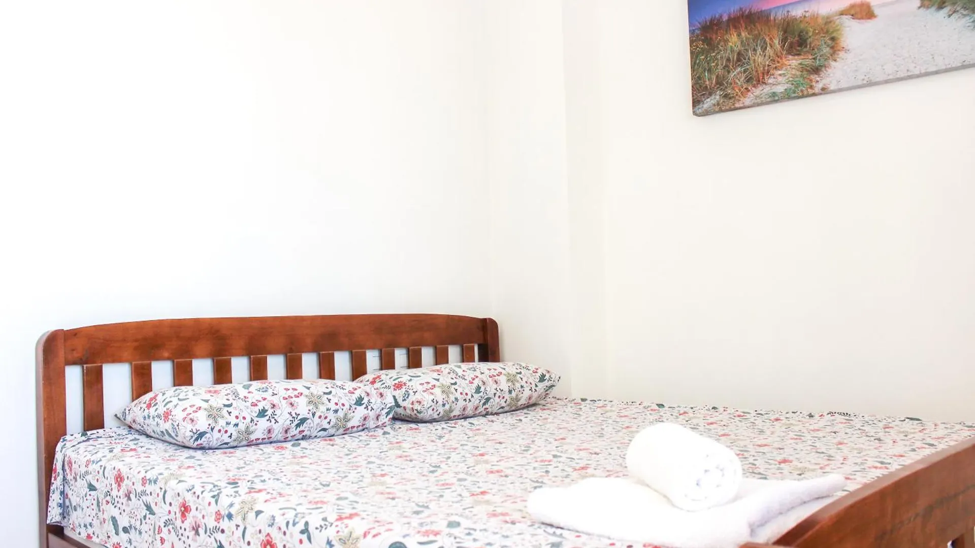 White Apartment Golem  0*, Golem (Tirana)